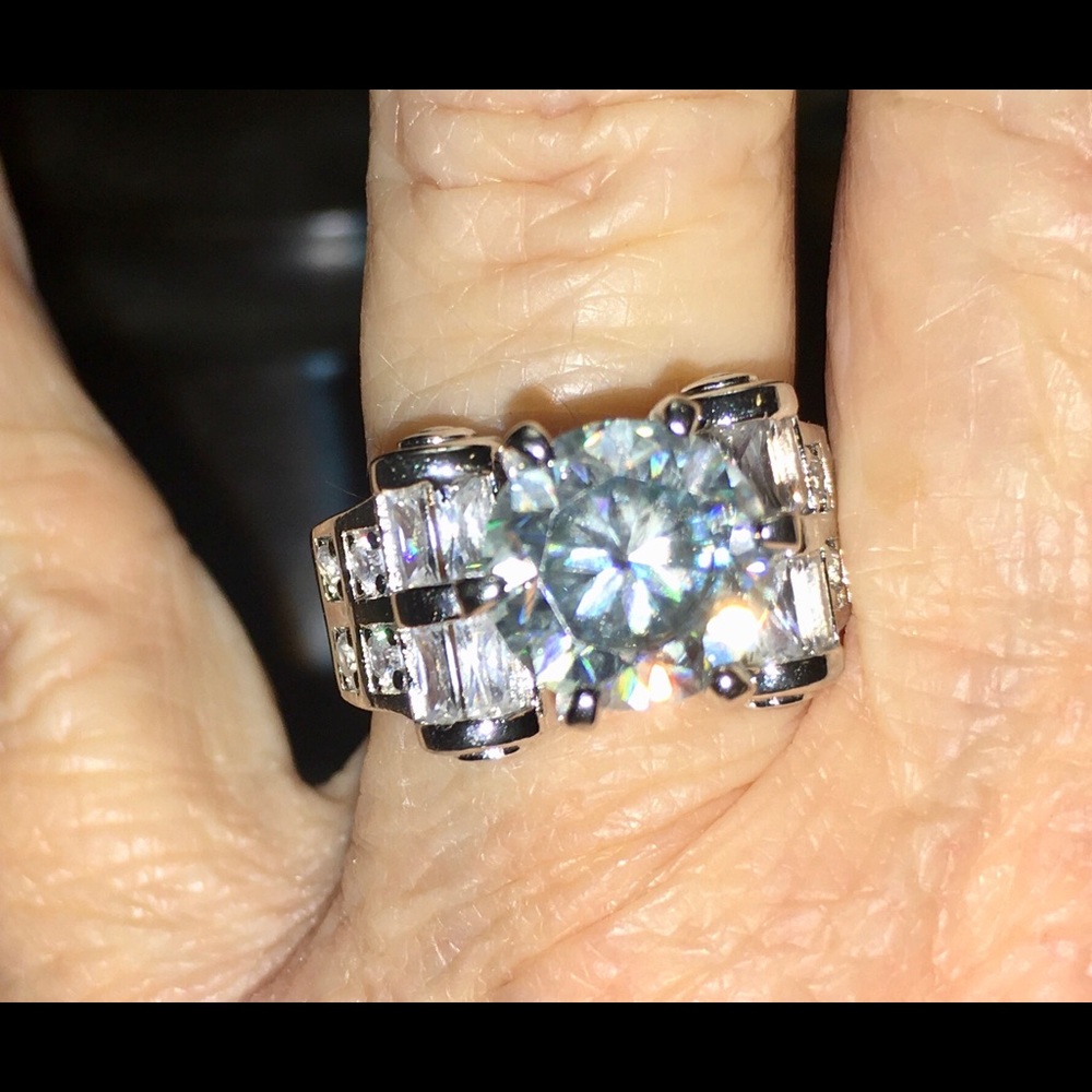 ❤️Moissanite Ring SS925 PALE BLUE 3-4 Carats
